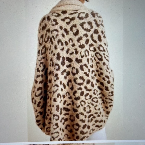 Anthropologie Akemi Kim super soft sweater kimono - Picture 9 of 9